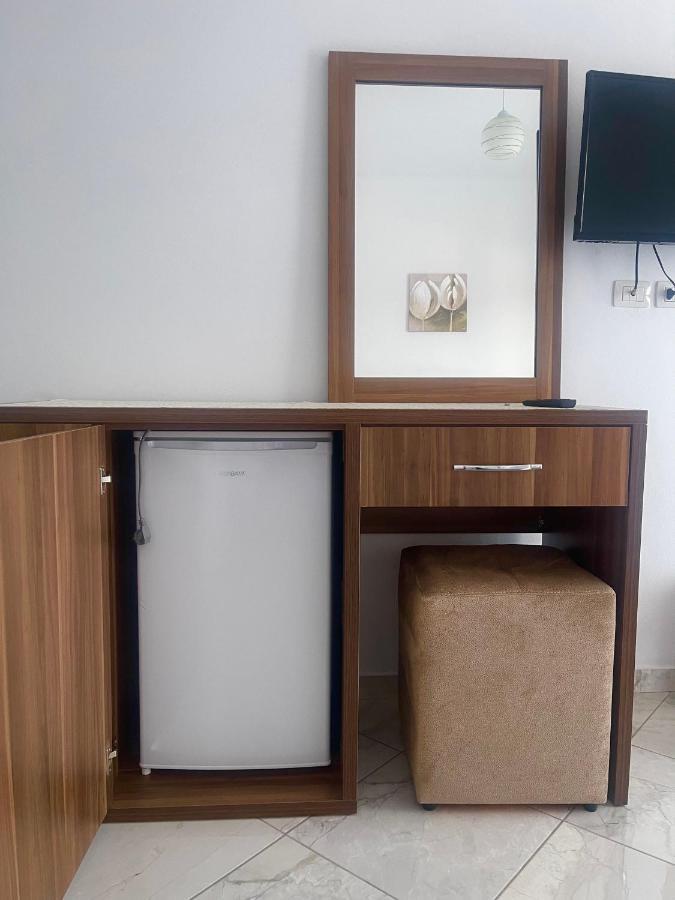 Kred Hotel Orikum Kültér fotó